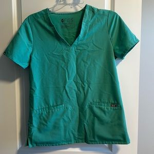 Figs 3 pocket scrub top